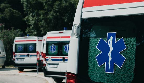潜山救护车转运病人过路高速收费吗?